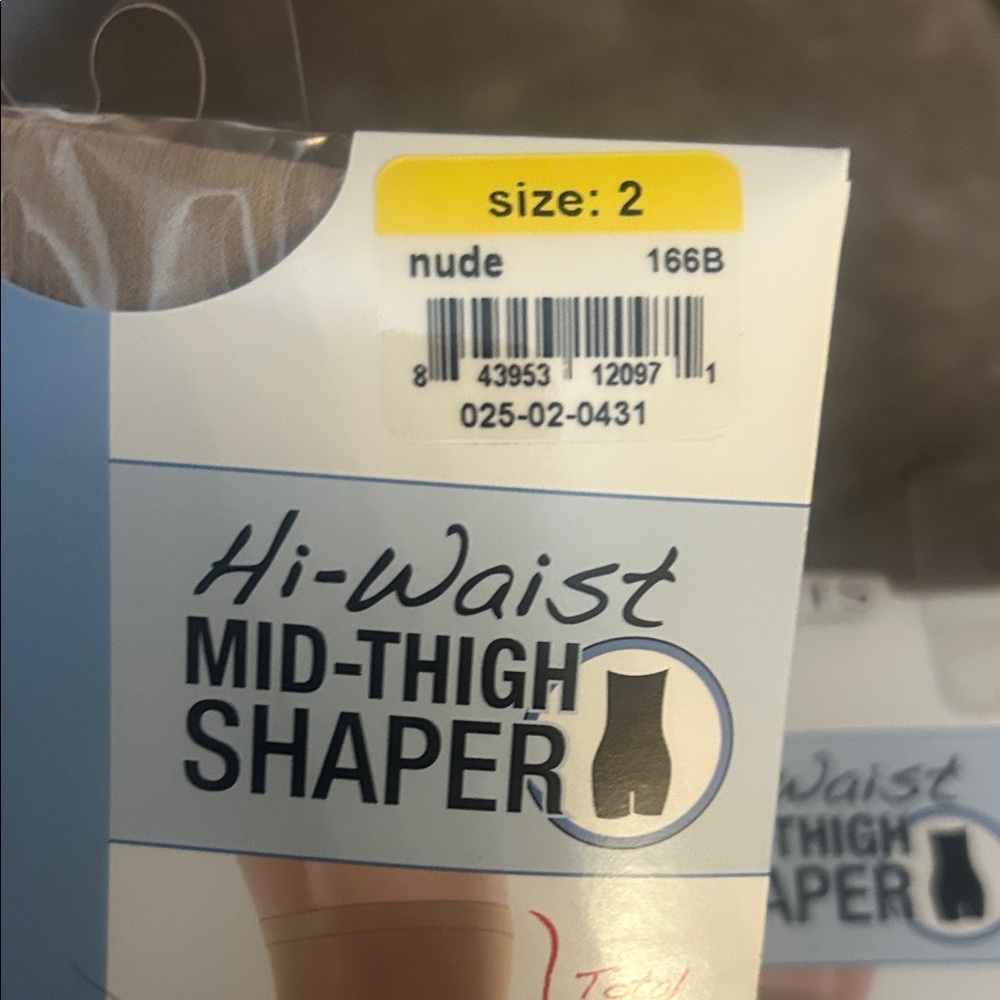 New 2 pair - SPANX Assets Mid-Thigh Shaper in Nude - Picture 4 of 5